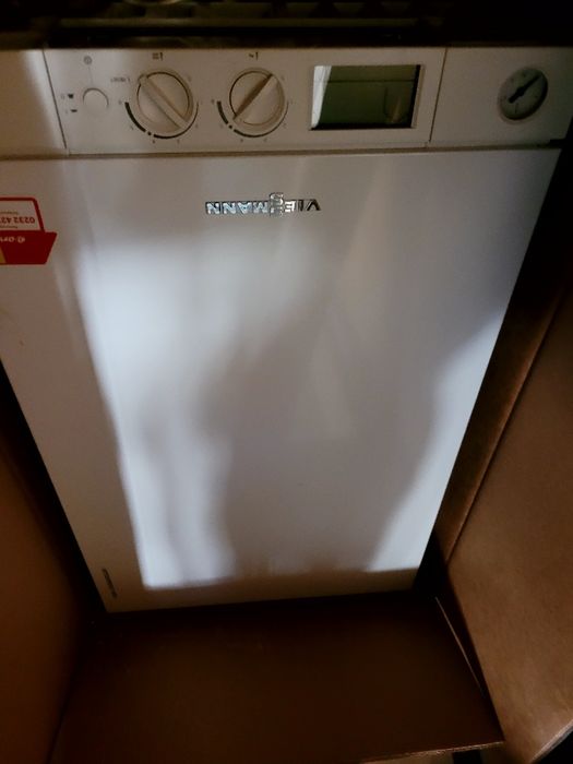 Vând centrala Viessmann și calorifere fontaa