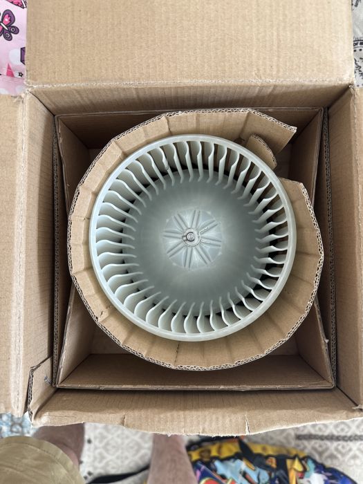 Вентилятор печки Land cruiser 100