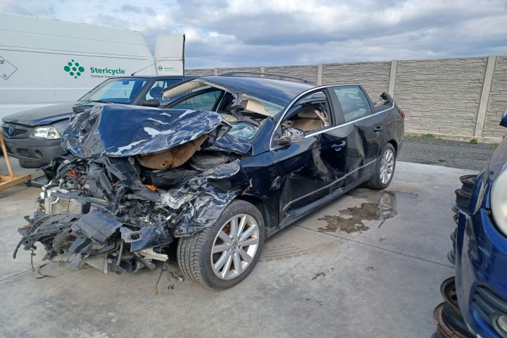 Motoras macara geam fata stanga 0130822451 Volkswagen VW Passat B6