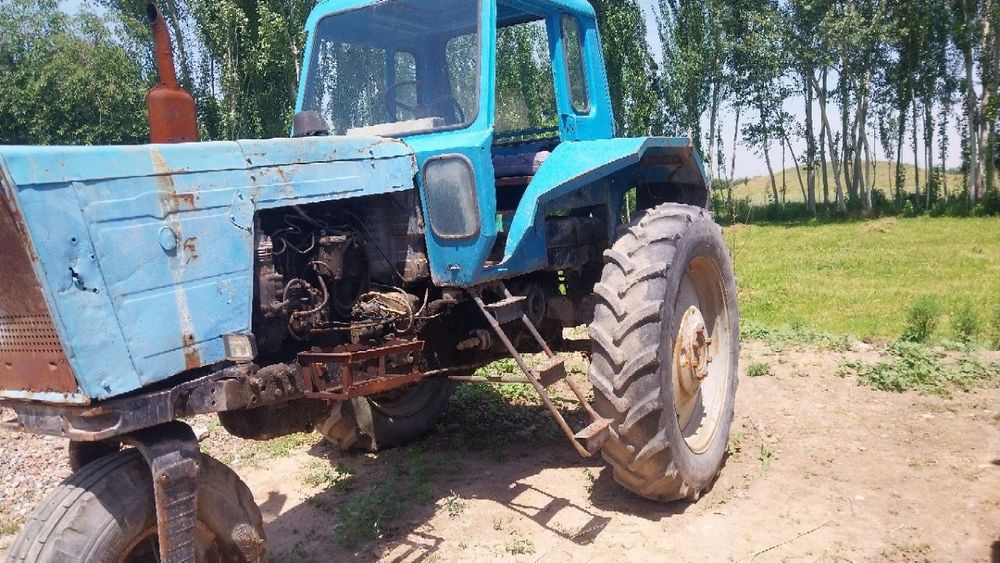 Трактор трёх колёсный