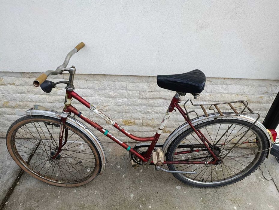 Vând bicicletă 200 lei