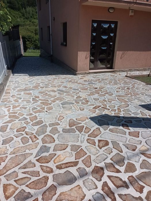 Piatra naturala și montaj