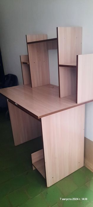 Стол компьютерный