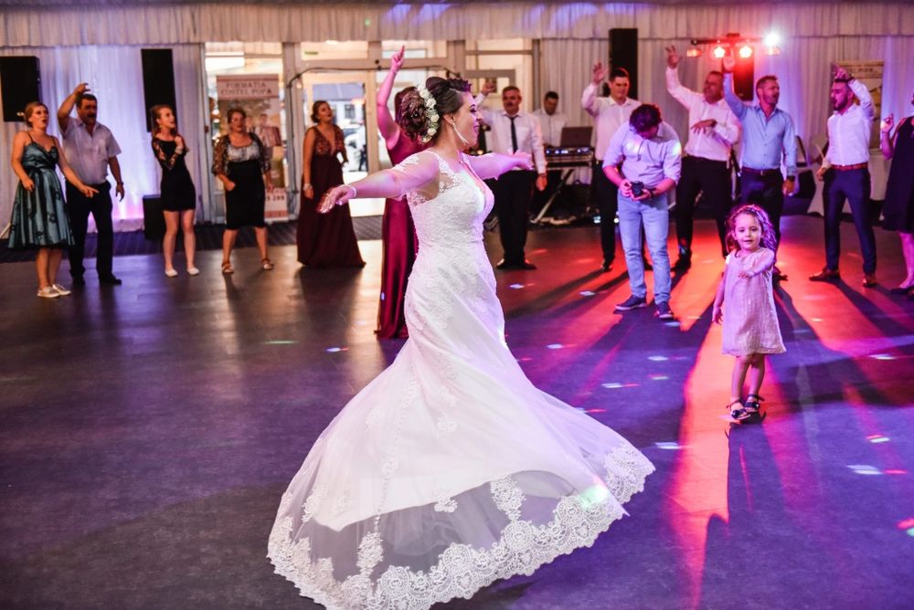 Vând rochie de mireasă