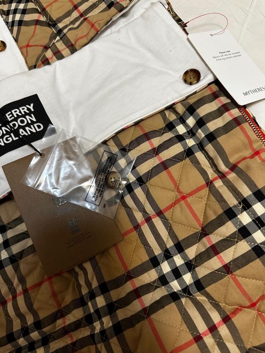 Конверт на выписку BURBERRY