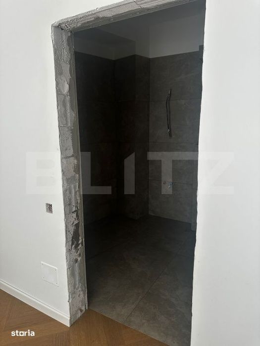 Apartament 4 camere 2 Bai 91 mp Terasa 23 mp FINISAT LUX zona Centrala