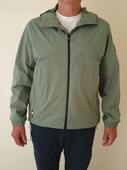 Geaca Tommy Hilfiger mar. M