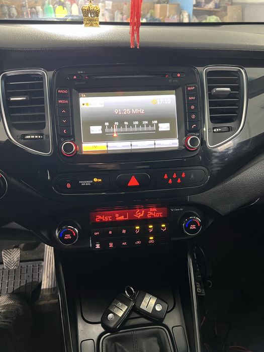 Kia Carens 1.7 CRDI 16 v