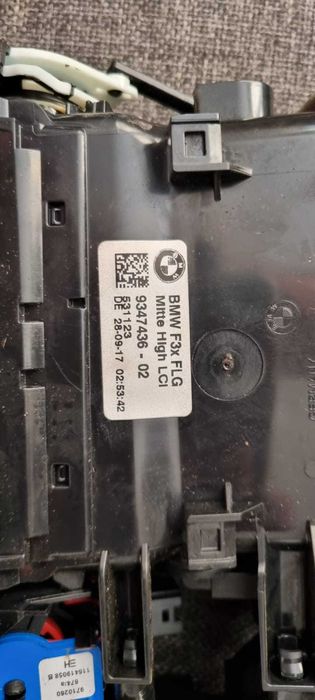 Grila ventilatie centrala ac BMW F20 F22 F30 F31 F32 F34 F36 facelift