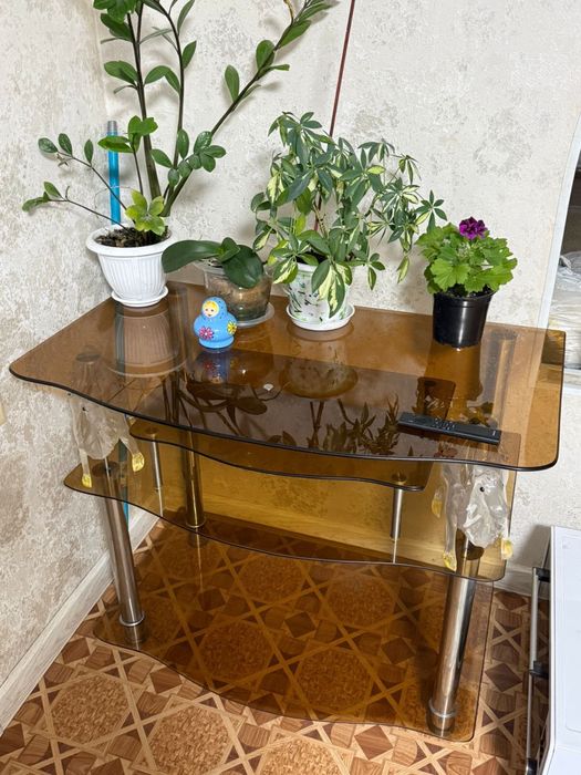 Продам компьютерный стол