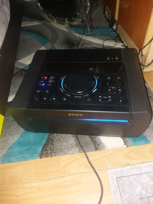 Boxe sony de mare putere le dau la schimb pe scuter electric sau iphone