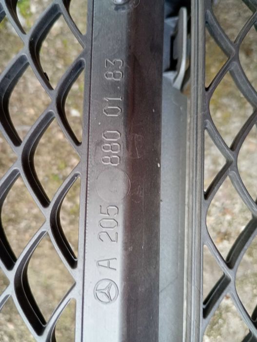 Решетка С-класа W205