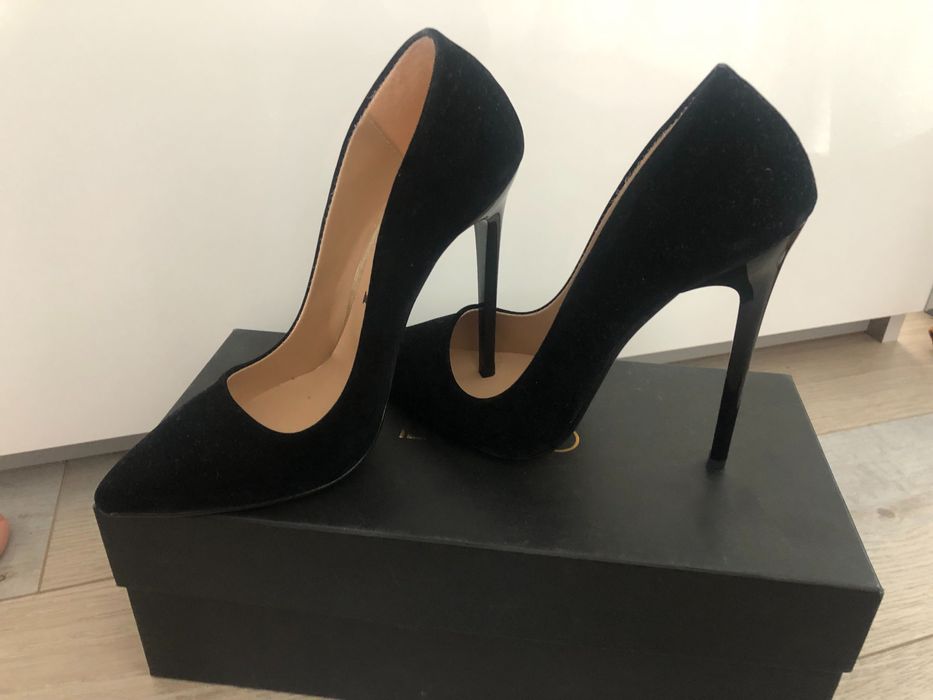 Pantofi piele intoarsa