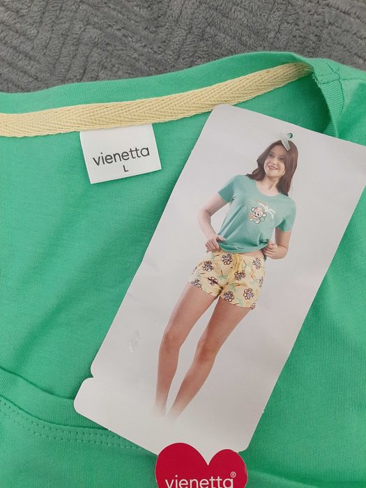 Къса пижама с къс ръкав