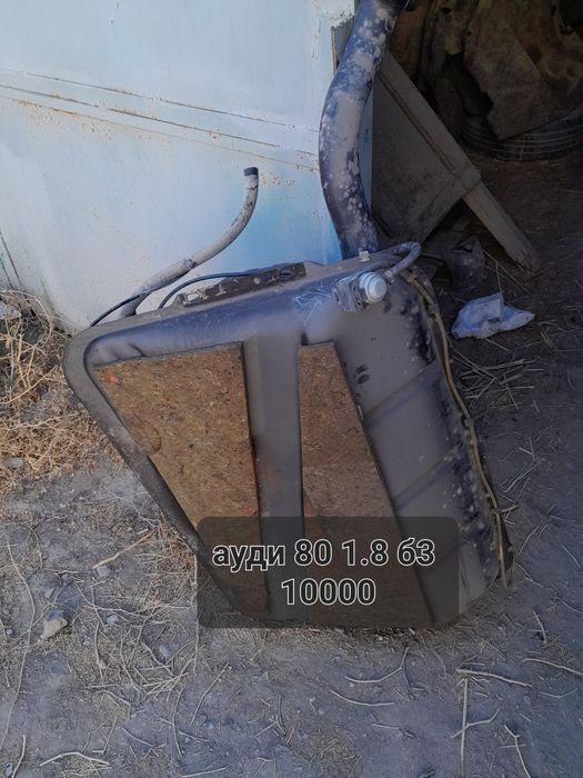 Ауди 80 1.8 б3 кулиса