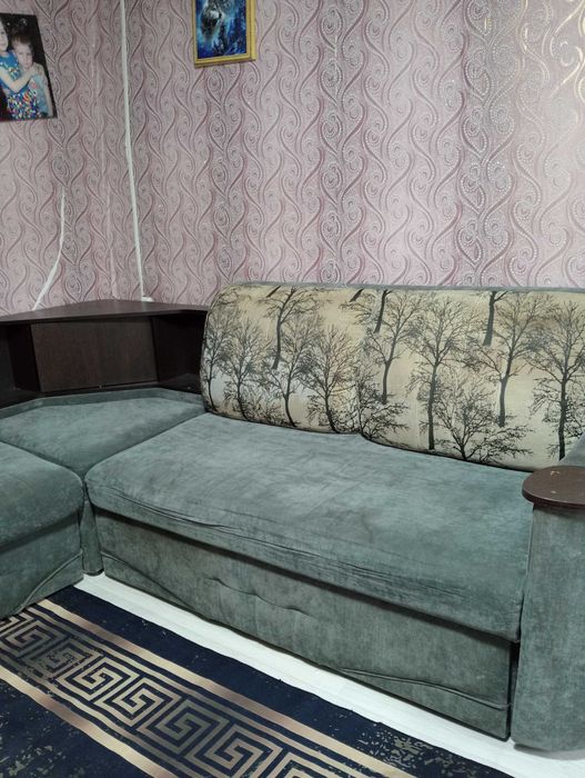 Продам угловой диван в нормальном состоянии