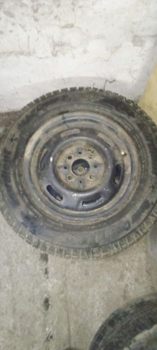 Зимняя шипованная резина