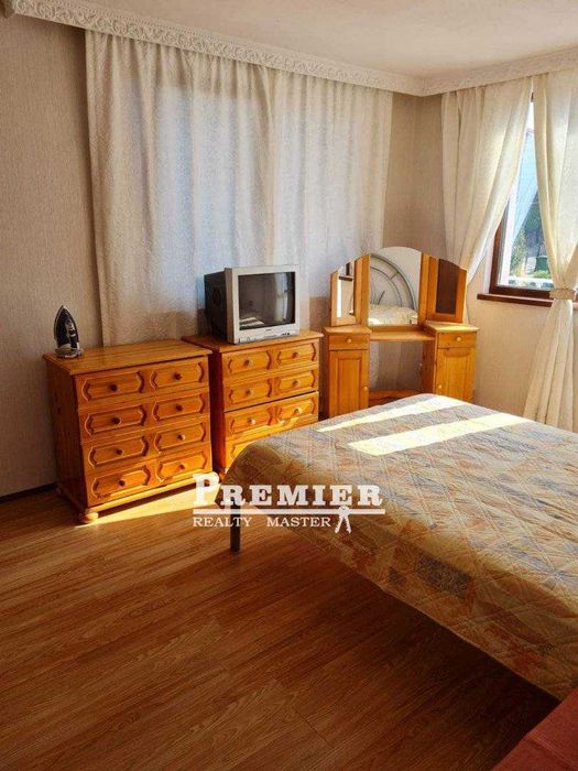 Продава се Къща в с. Тънково, Област Бургас - 180 кв.м за 1084 €/кв.м - Снимка #3