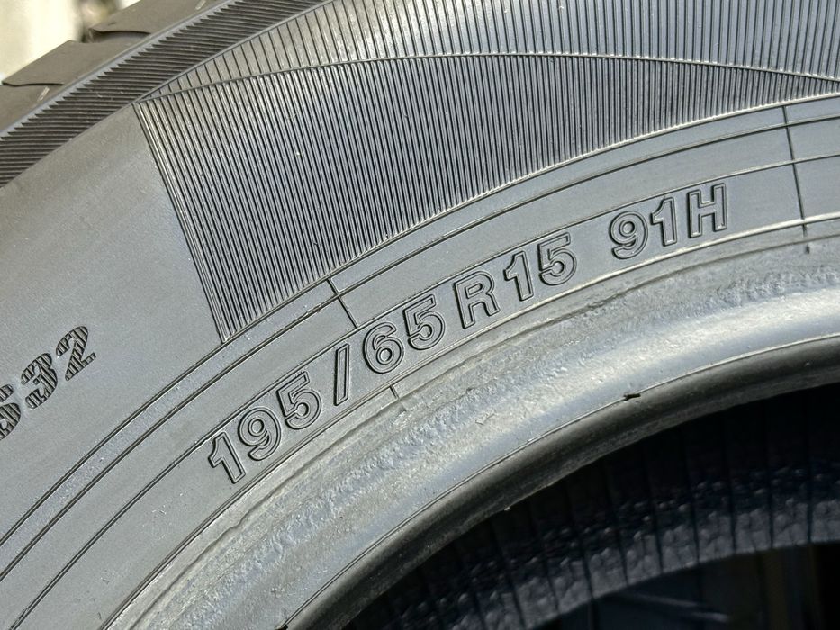 195|65 R15. Yokohama Es32.