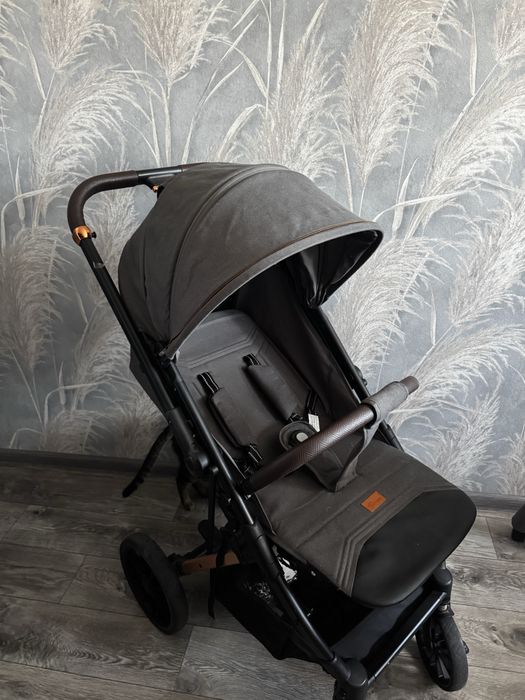 Продам коляску прогулочную