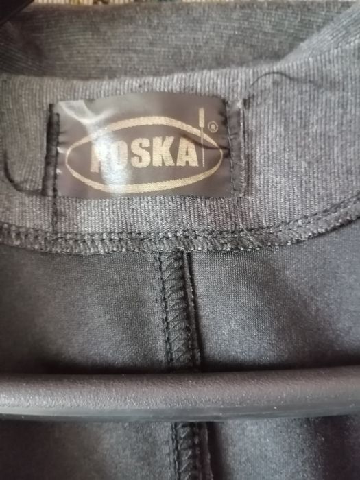 Дамски връхни дрехи 20лв броя