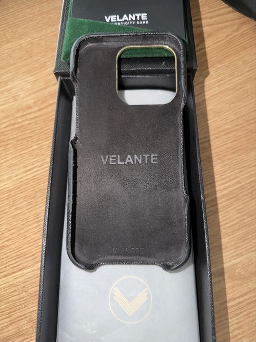 Huse Velante iPhone 16 Pro