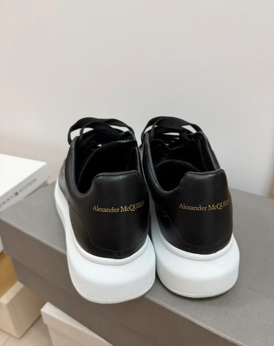 Alexander Mcqueen