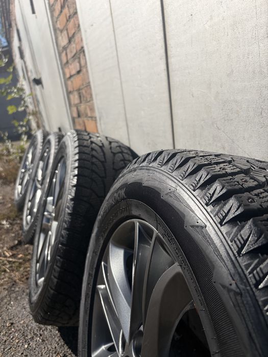 Продам диски R17 с резиной