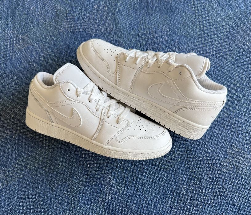 Air Jordan 1 Low (GS ) Triple White ОРИГИНАЛНИ дамски маратонки - 38/24см