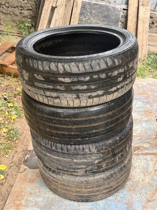 Продам шины комплект 225/45R17