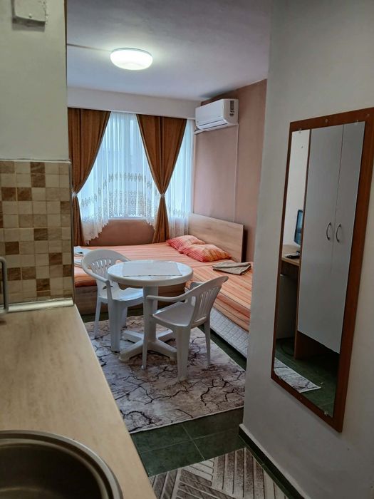 Дава се студио под наем в Слънчев бряг