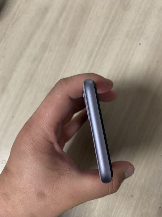 Iphone 11.  256 гб.  75 емкость