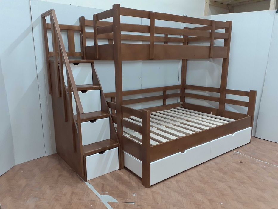 TRANSPORT GRATUIT.Pat etajat cu scara tip sertare,cod 3523