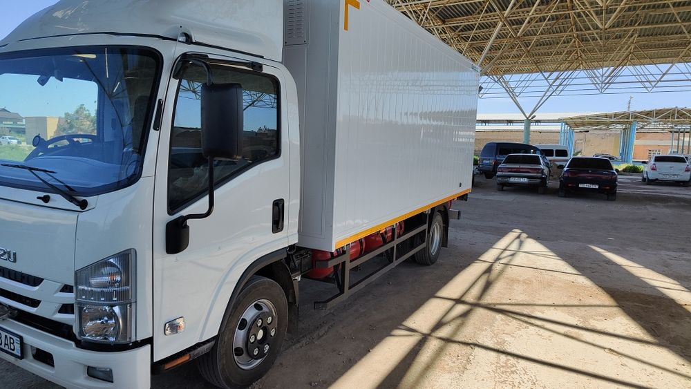 Isuzu furgon 2023 noyabr