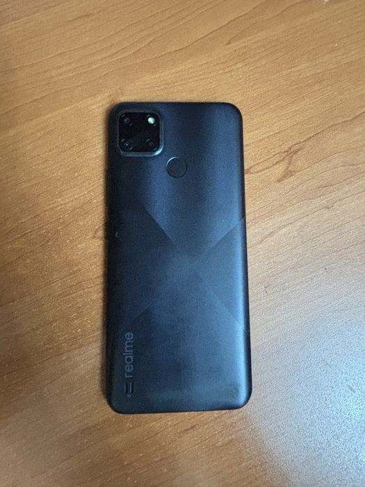 Телефон Realme C21Y