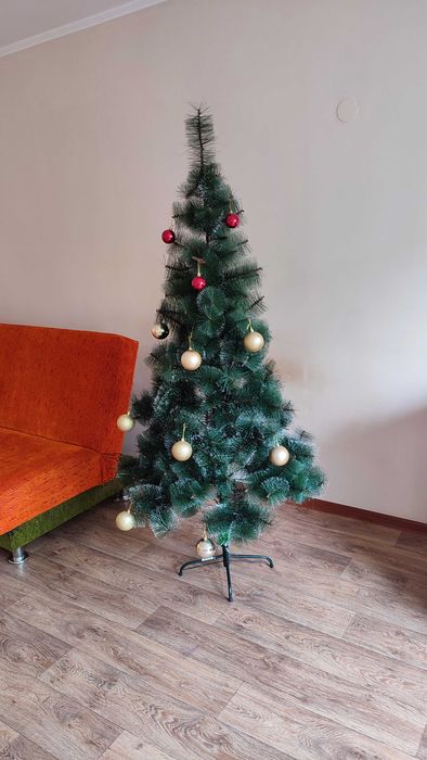 Продам Ёлку 160см