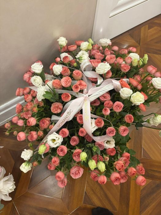 Букет кустовых роз