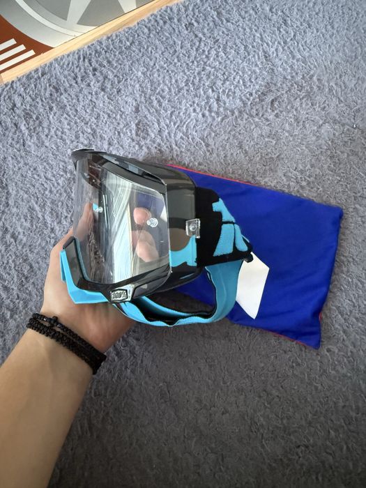 Ochelari 100% aproape noi