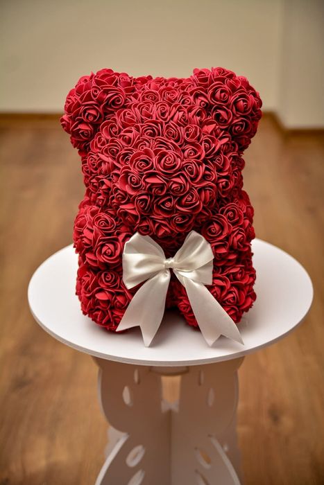 Мече от рози и букети