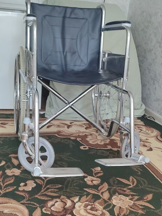 Коляска инвалидов