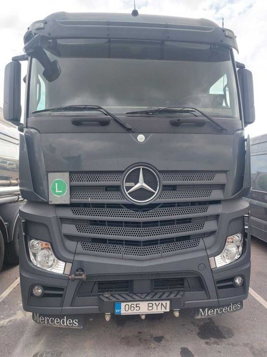 Dezmembrez MERCEDES-BENZ ACTROS MP4 1843 / piese camioane