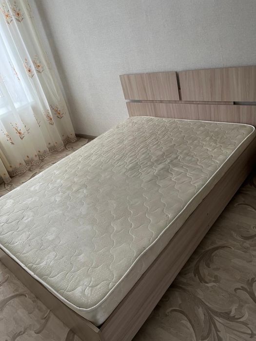 Кровать двухспальная