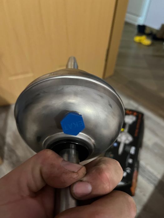 Мълниеприемник и кол за мълниезащитна глава