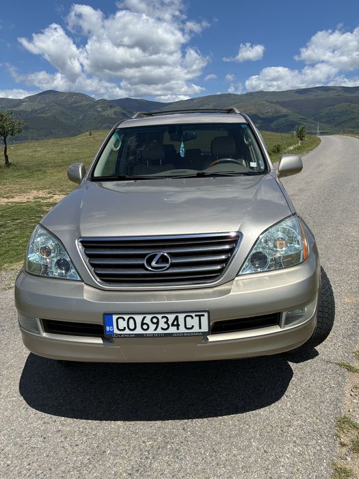 Автомобил Lexus GX470 (2004)