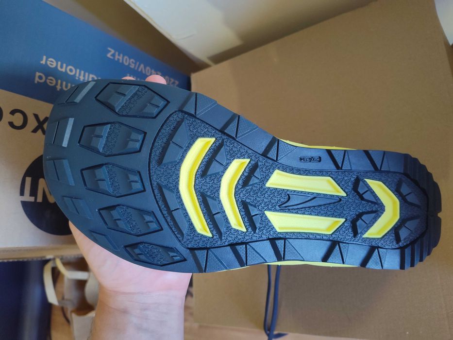 Altra Superior 6