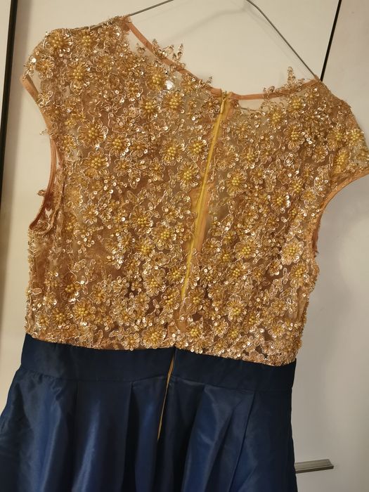 Rochie cu dantela si tafta