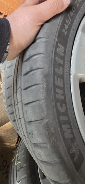 Гуми 4бр 245/40/18 - 1бр  - 199лв