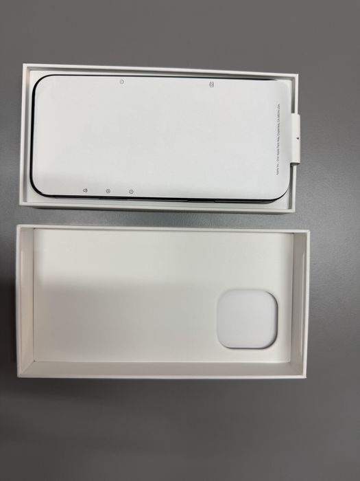 iPhone 16 Pro Max, Black Titanium, 512GB