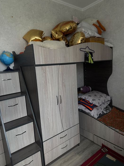 Продам двухъярусную кровать