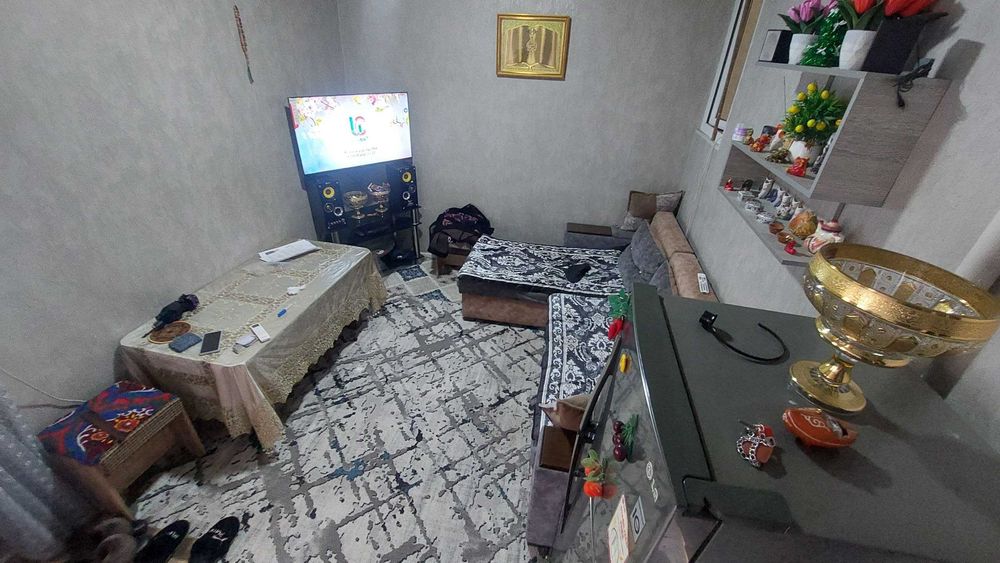 1 хона 1чи кават Фрунзе массив Шох кафе